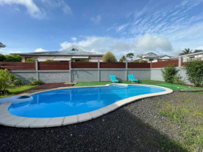 Maison Tropicale Familiale avec piscine au Lamentin